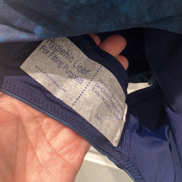 BNWT’S Lululemon Strappy Back One One Piece - Picture 7 of 7